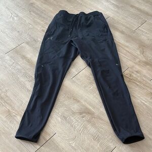 Men’s Under Armour Fitted Joggers Size Small Inseam 31”